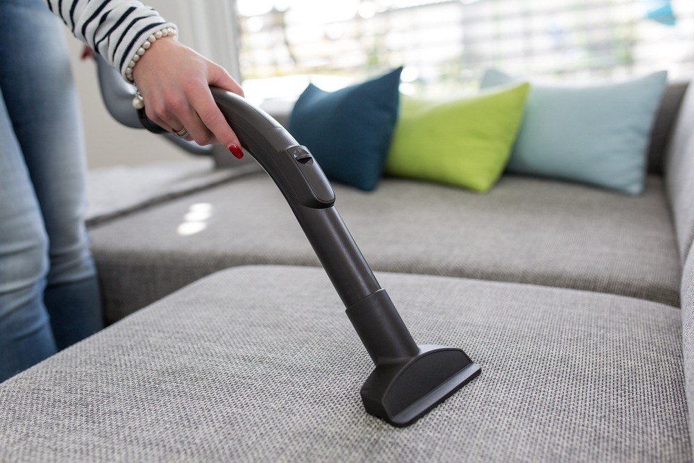 best vacuum for sofa and bed