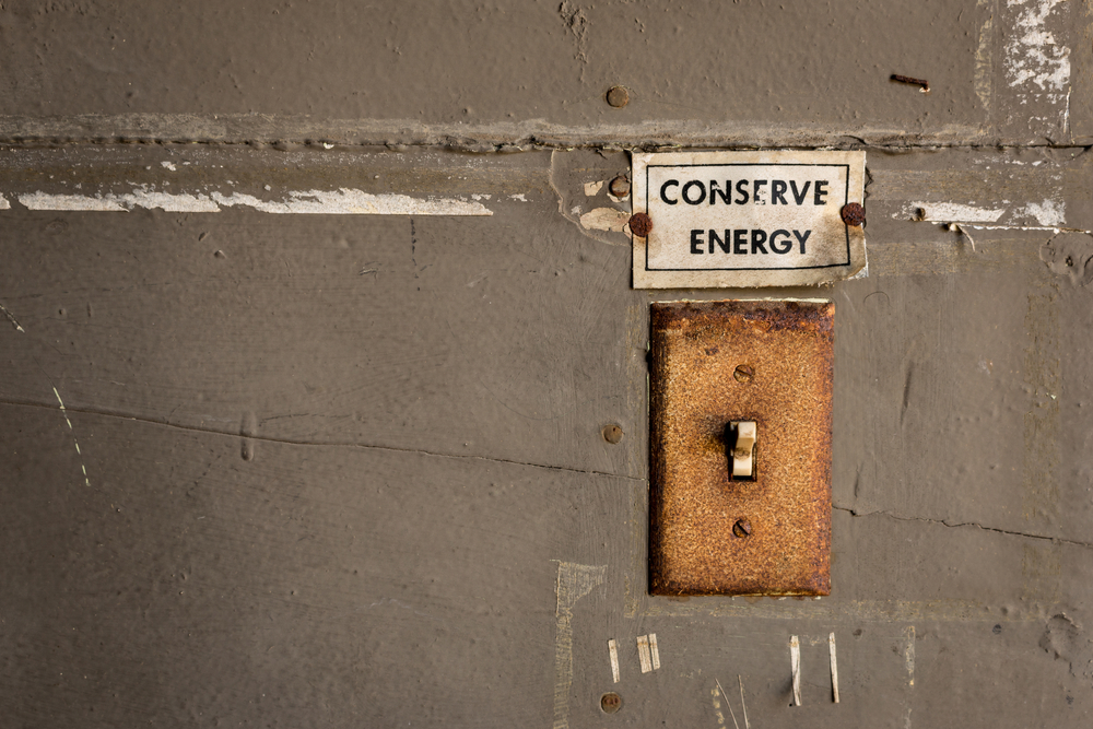 What is the Difference Between Energy Conservation and Energy Efficiency