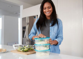 How Meal Prepping Promotes Energy Efficiency